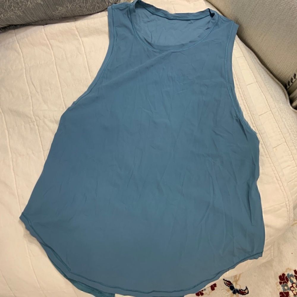 Lululemon tank